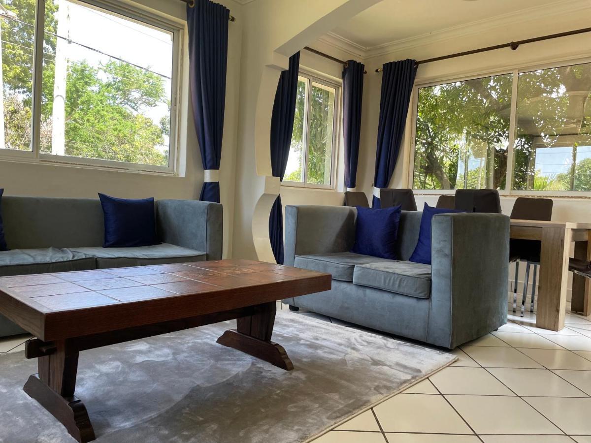Royal Palms Apartment A4 モンバサ エクステリア 写真