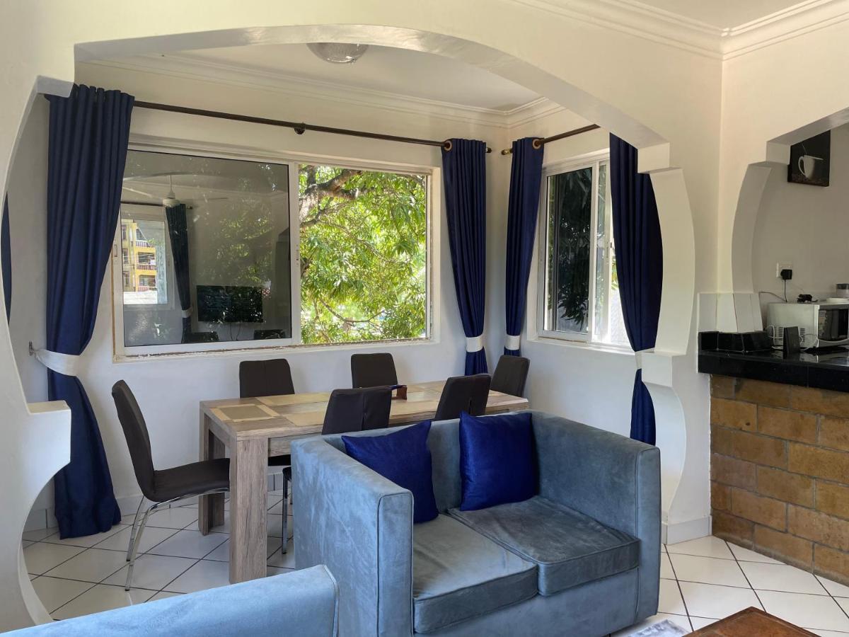 Royal Palms Apartment A4 モンバサ エクステリア 写真