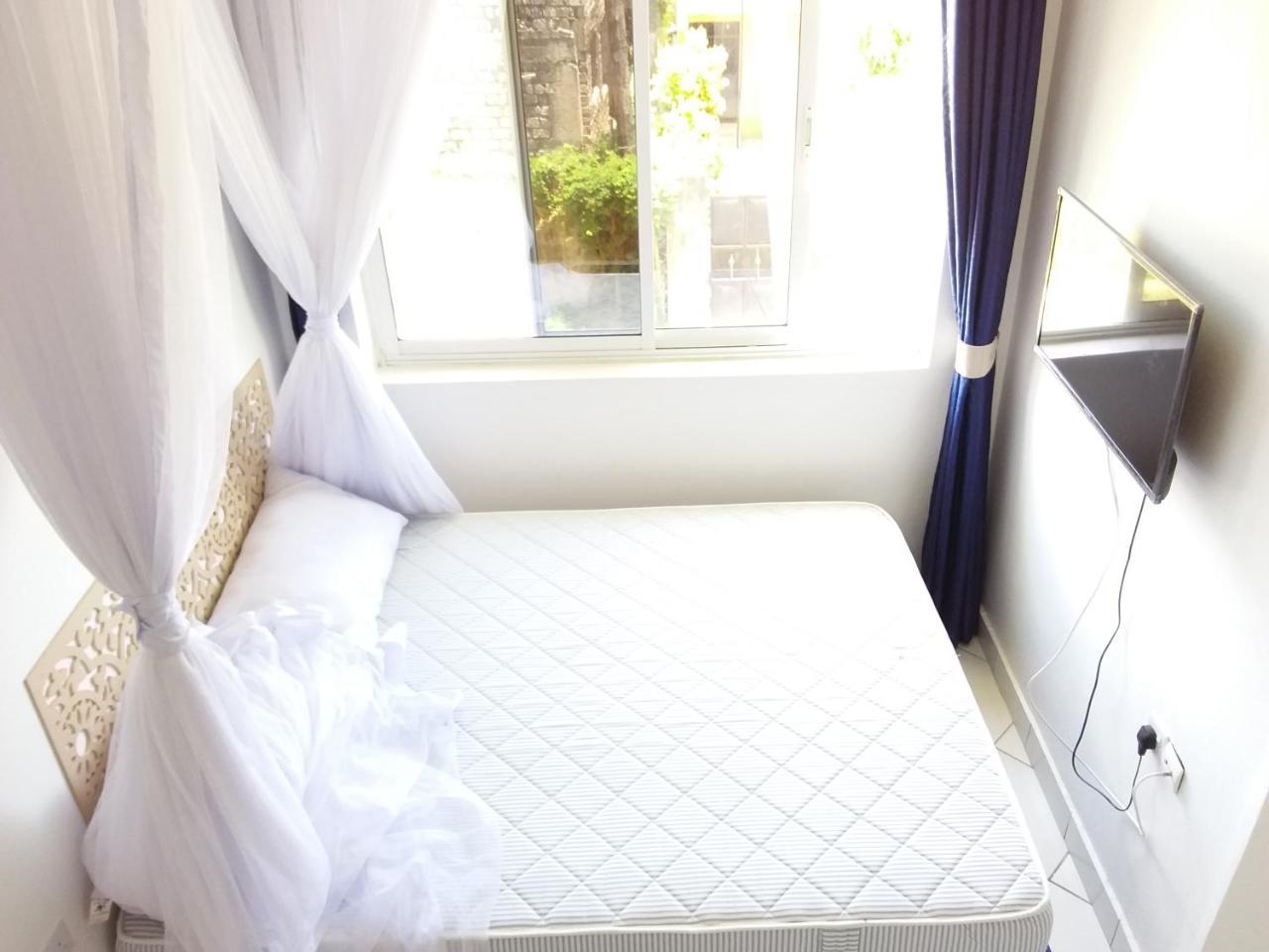 Royal Palms Apartment A4 モンバサ エクステリア 写真